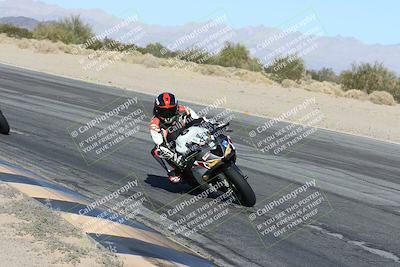 media/Dec-04-2025-Racers Edge (Thu) [[5ebc9f124d]]/3-B Group/7-Session 4 (Turn 10 Inside)/